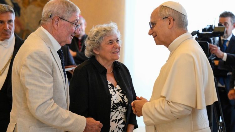 Papież podczas spotkania z francuskimi politykami