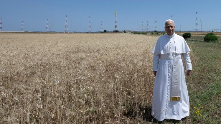 Papst Leo besuchte letztes Jahr das Gelände, auf dem nun die Agrovoltaik-Anlage eingerichtet wird