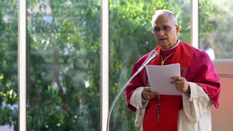 ലൗദാത്തോ സി ഗ്രാമം ഉദ്‌ഘാടനം ചെയ്യപ്പെട്ടപ്പോൾ 