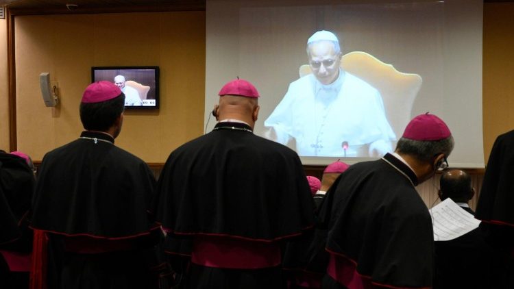 Pope Leo meets with recently named bishops