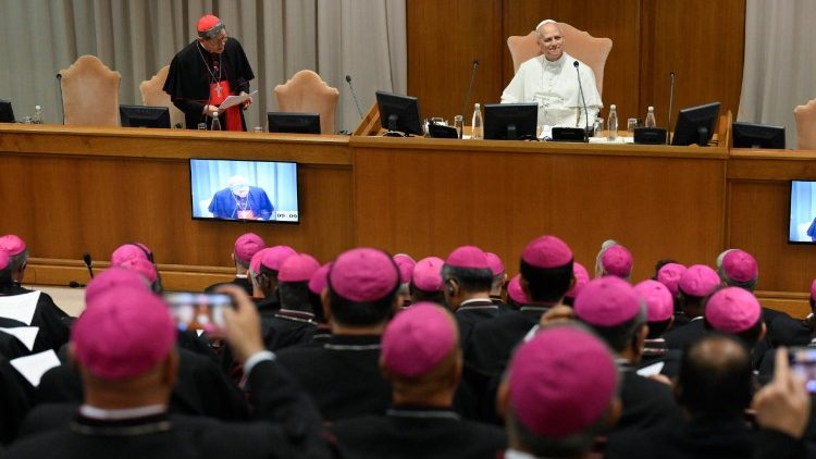 El Papa y los nuevos Obispos