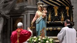 البابا: مسبحة الورديّة من أجل السلام في ساحة القديس بطرس في ١١ تشرين الأوّل