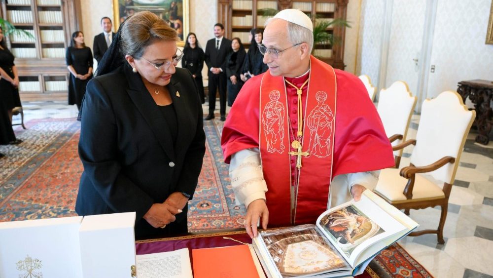 2025.09.19 S.E. la Signora Iris Xiomara Castro Sarmiento, Presidente della Repubblica di Honduras