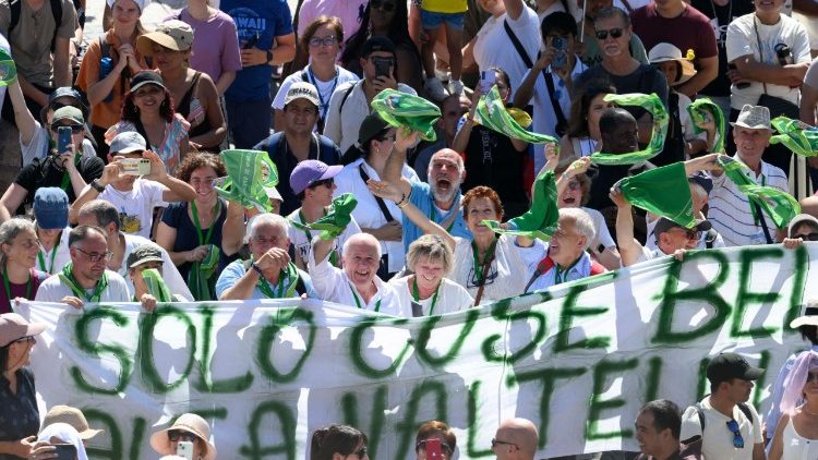 Waamini katika Uwanja wa Mtakatifu Petro