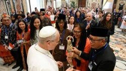 Le Pape Léon XIV a reçu en audience au Palais apostolique la communauté catholique indonésienne de Rome, lundi 22 septembre 2025.