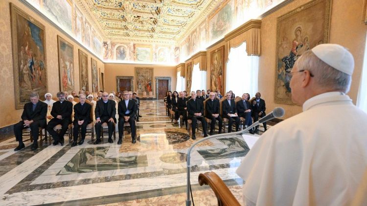 Il Papa all'udienza con "La Civiltà Cattolica"