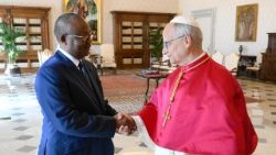 Leão XIV recebe, no Vaticano, Umaro Sissoco Embalò, presidente da República da Guiné-Bissau