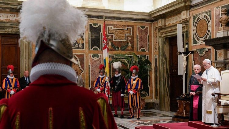 Papst Leo XIV. bei der Audienz für die Schweizer Garde