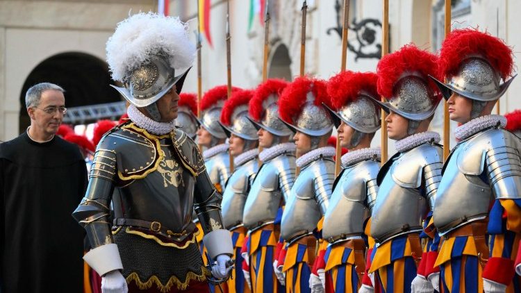Gwardia Szwajcarska to elitarna jednostka służąca ochronie Papieża