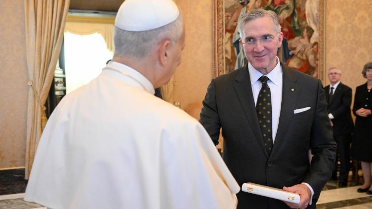 Pope Leo XIV greets Mr. Kelly at the audience on October 6