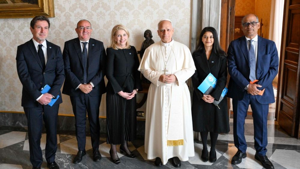 La papa Leon XIV, delegația condusă de directoarea executivă UNICEF, Catherine Russell