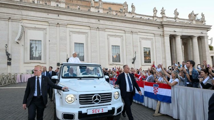 Papa Lav XIV. s hrvatskim hodočasnicima 7. listopada 2025.