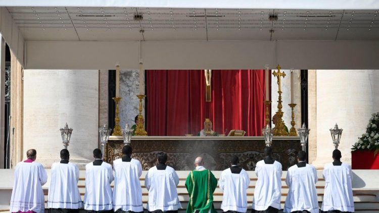 Литургия за Юбилея на богопосветения живот