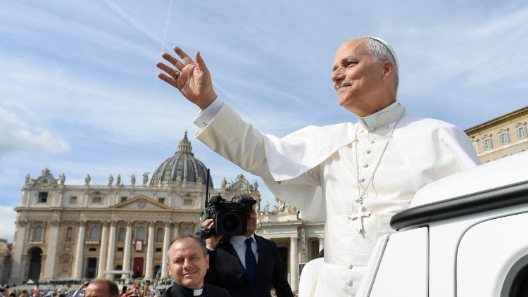 Papa Leão XIV na Praça São Pedro