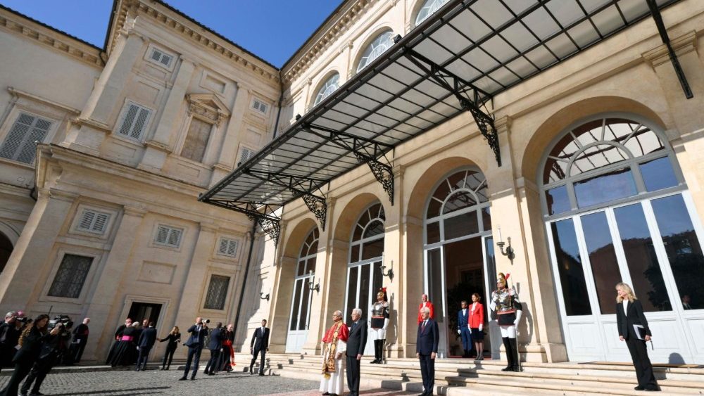 Візіт Папы да Прэзідэнта Італіі Серджа Матарэлы