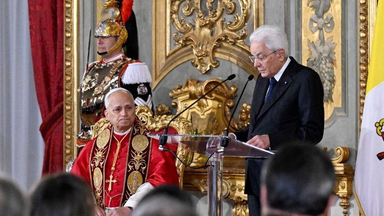 Đức Thánh Cha chính thức viếng thăm tổng thống Ý tại Dinh Quirinale