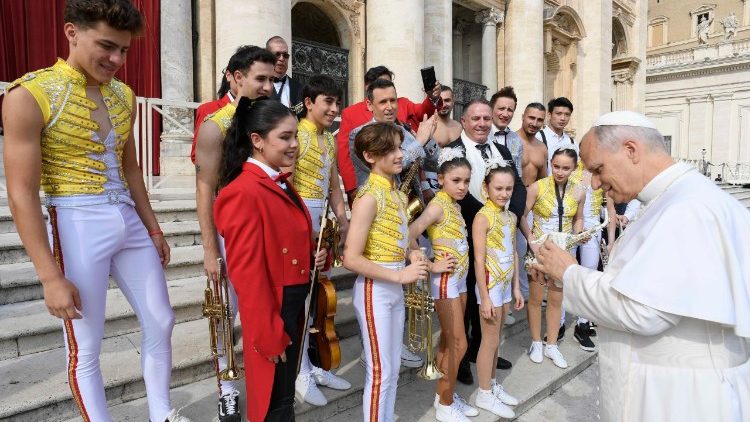 Alcuni circensi dal Papa