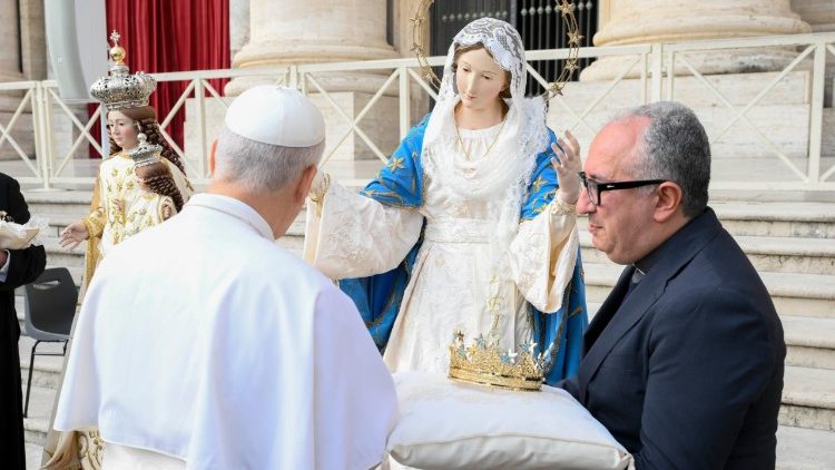 La benedizione della Vergine appartenente alla parrocchia Maria SS.ma Assunta da Canosa di Puglia