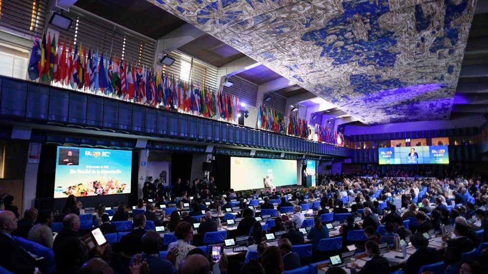 Леў XIV у штаб-кватэры Харчовай і сельскагаспадарчай арганізацыі Аб’яднаных Нацый (ФАО) у Рыме