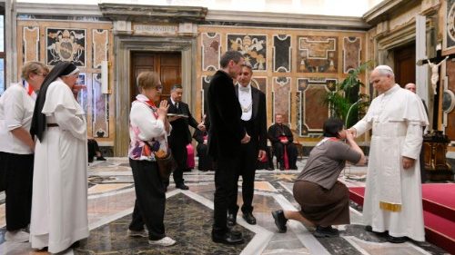 Папа встретился с паломниками из России
