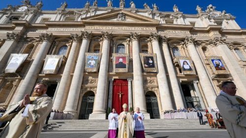Łagodne światła wiary: Sylwetki siedmiu nowych świętych
