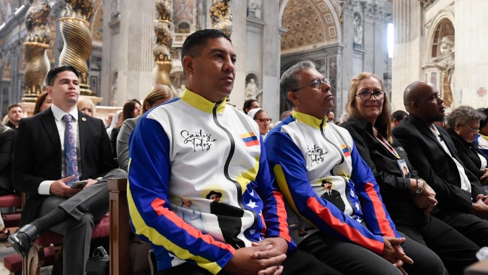 Sfântă Liturghie în bazilica Sfântul Petru ca mulțumire pentru canonizarea lui Iosif Grigore Hernández Cisneros și Carmen Rendiles