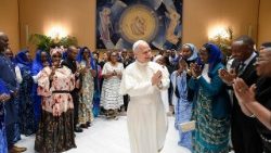 Le Pape et la délégation burundaise au Vatican ce mercredi 22 octobre, avant l'audience générale.