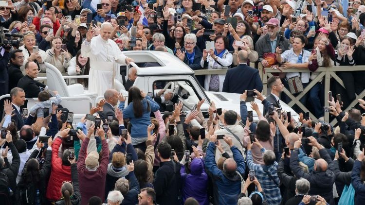 教皇レオ14世による一般謁見　2025年10月22日　バチカン・聖ペトロ広場