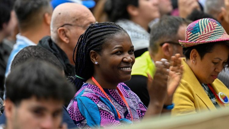 I membri dei Movimenti popolari di tutto il mondo ricevuti dal Papa in Vaticano