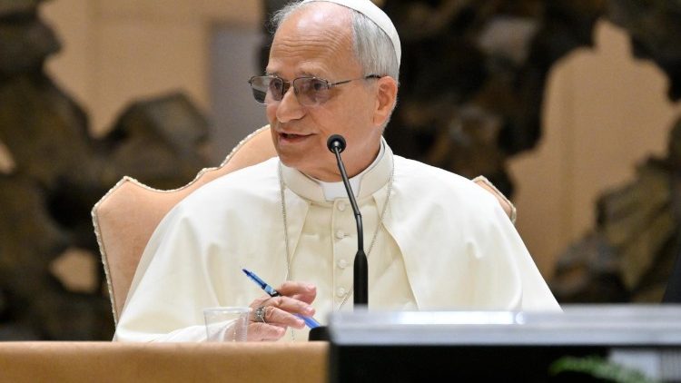 Papež v dialogu se synodálními týmy