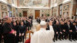 Pope Leo meets with Estonian pilgrims