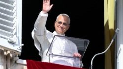 Leon XIV podczas południowej modlitwy Anioł Pański