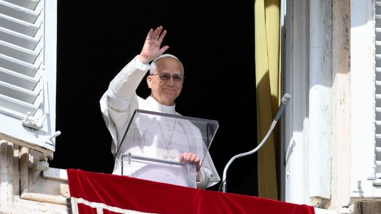 البابا لاوُن الرابع عشر في كلمته قبل صلاة التبشير الملائكي يسلط الضوء على مثل الفريسي والعشار