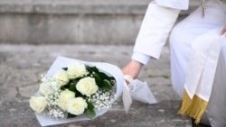 Leão XIV no Cemitério Verano, em Roma 