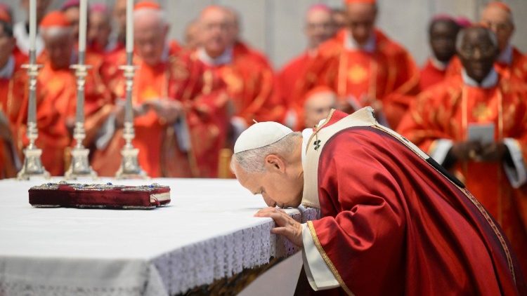 Papa Leone XIV alla Santa Messa in suffragio del defunto Papa Francesco e dei cardinali e vescovi defunti nel corso nell'anno
