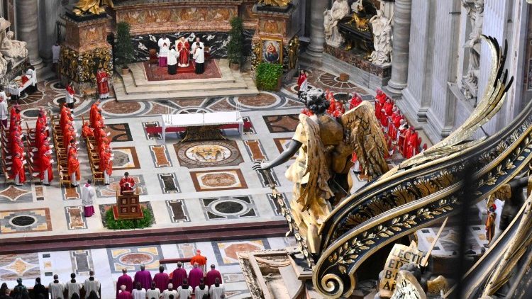 Зупокойна литургия във Ватикана