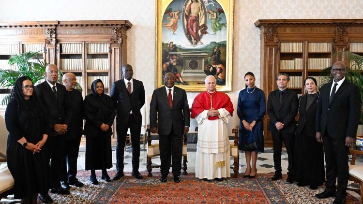 Foto de grupo ao final da audiência