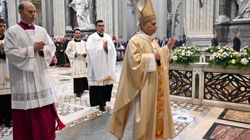 Імша з нагоды ўрачыстасці гадавіны пасвячэння Латэранскай базілікі 