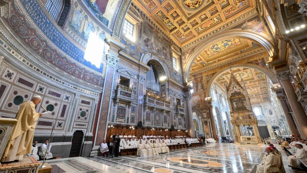 Імша з нагоды ўрачыстасці гадавіны пасвячэння Латэранскай базілікі 