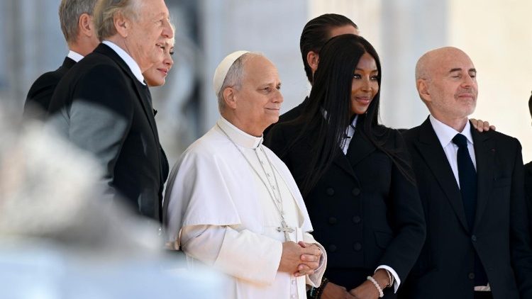 Papa Leone e la modelal Naomi Campbell