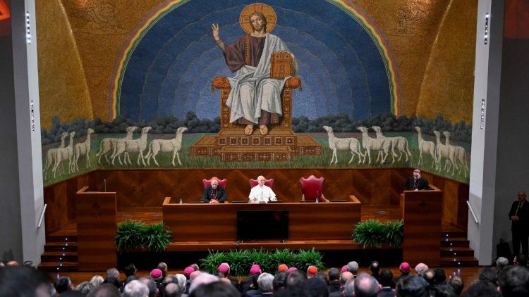 教皇レオ14世による、教皇庁立ラテラノ大学の新年度開講式　2025年11月14日　ローマ・ラテラノ大学・大講堂