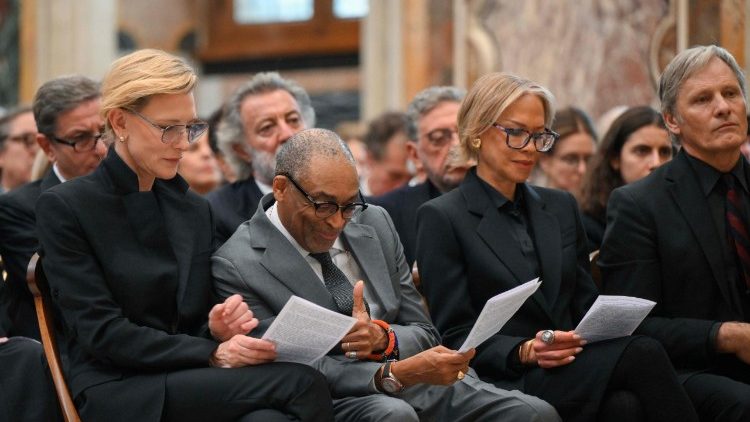 (L-R): Cate Blanchett, Spike Lee, Tonya Lewis Lee, and Viggo Mortensen listen to the Pope's address
