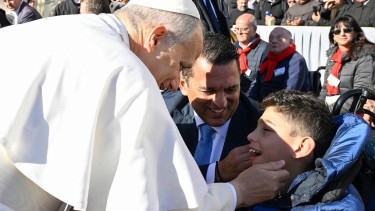 Обща аудиенция на площад "Свети Петър"