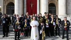 Леў XIV з аркестрам , які прыбыў Юбілей Хораў і Музычных Калектываў