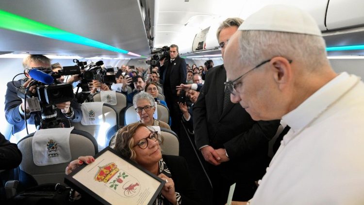 Lo stemma araldico degli antenati del Pontefice