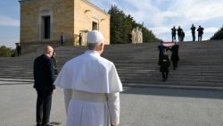 Léon XIV au mausolée Attatürk.