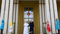 2025.11.27 Viaggio Apostolico in Turkiye - Cerimonia di benvenuto