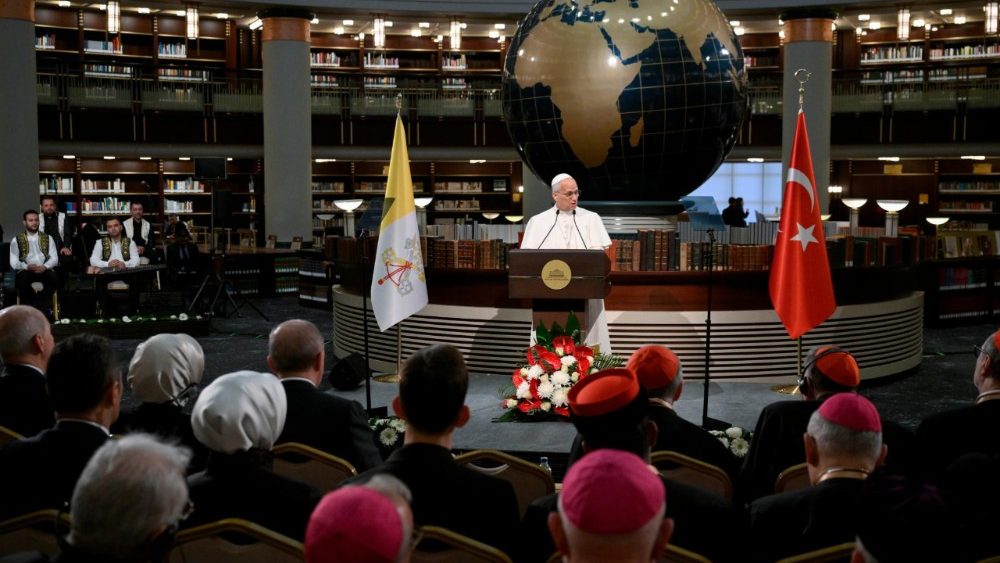 Зварот Льва XIV да прадстаўнікоў улад, грамадзянскай супольнасці і дыпкорпуса