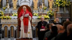 Tikšanās ar garīdzniekiem Svētā Gara katedrālē Stambulā 281125