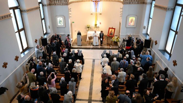 Setkání papeže Lva s obyvateli domova pro seniory v Istanbulu